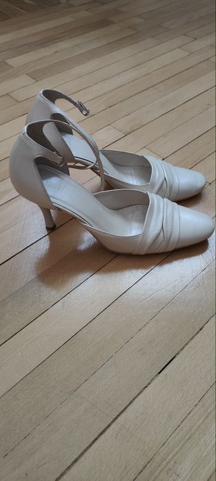 Sprzedam buty ślubne