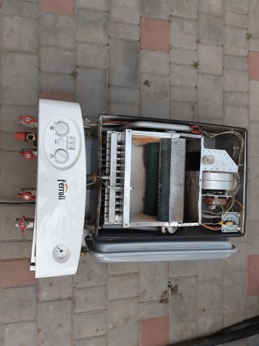 Котёл Ferroli DOMicompact F24 по запчастям