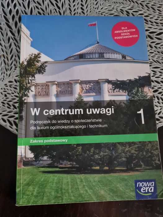 W centrum uwagi 1 podręcznik Nowa Era Wiedza o Społeczeństwie
podręczn