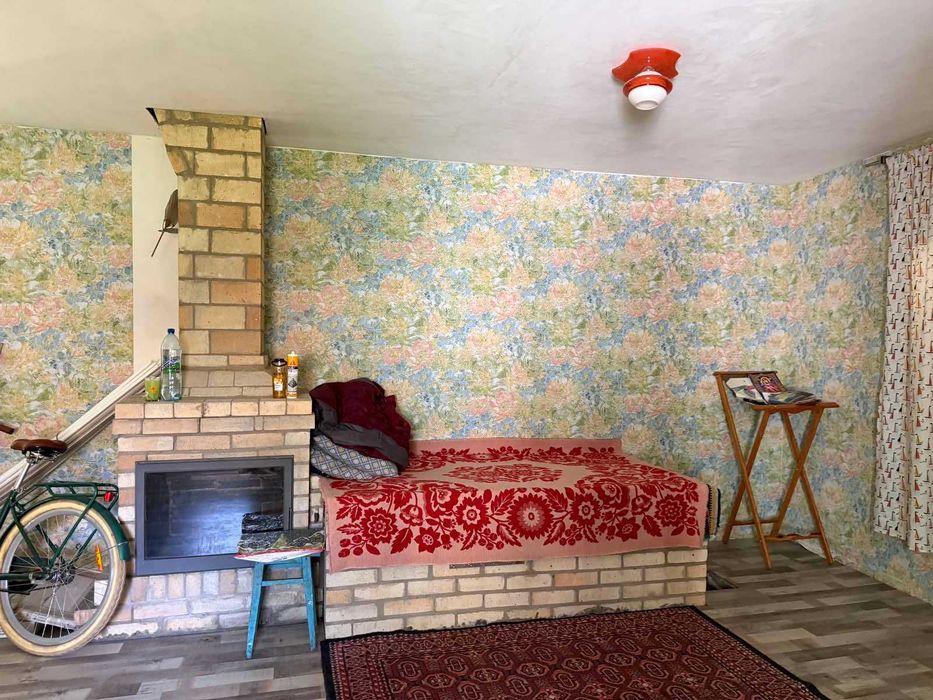 Продам будинок 42,2 кв.м. та ділянка 10 соток, с. Біляки (23000у.е.)