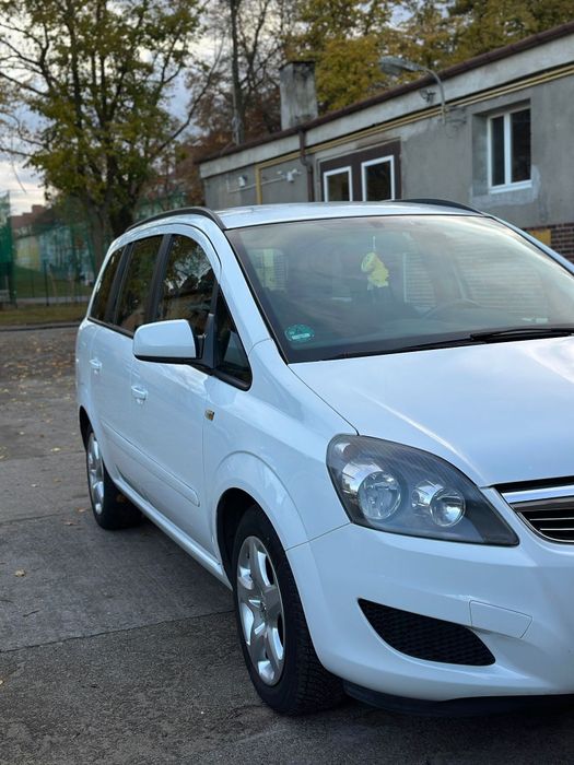 Opel Zafira b 2014r.