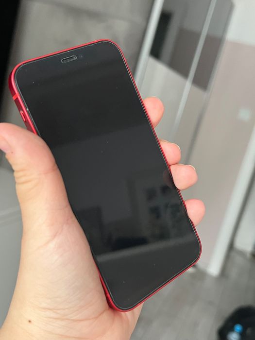 iPhone 12 mini czerwony