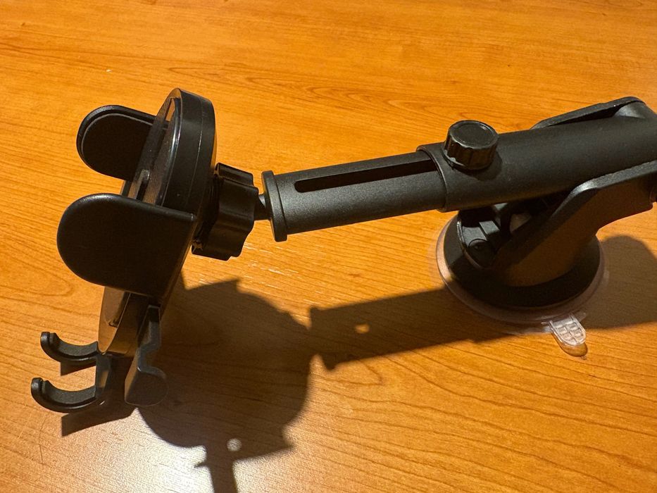Suporte para telemóvel no carro
