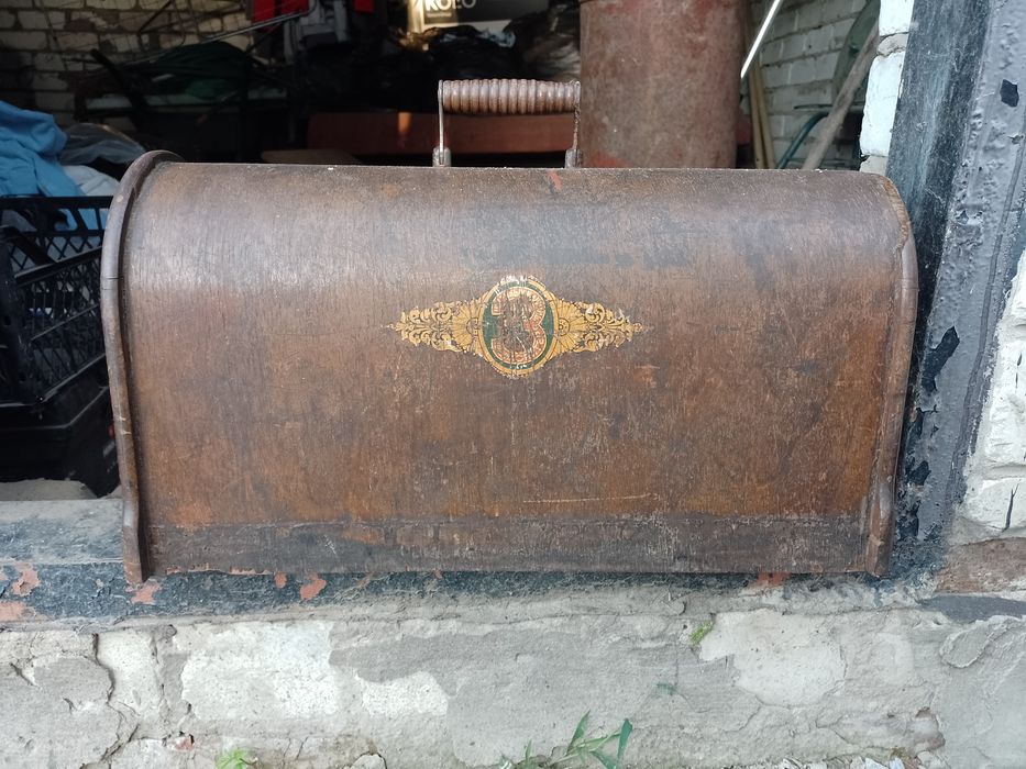 Швейная машинка Сингер