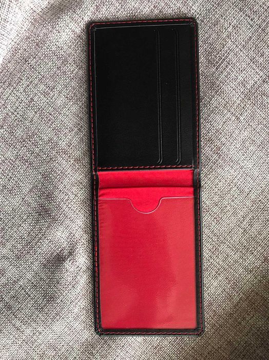 Черный кожаный картхолдер футбольного клуба «Манчестер Юнайтед»