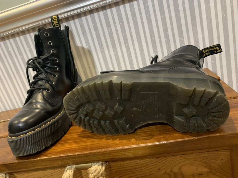 Dr. Martens Jadon