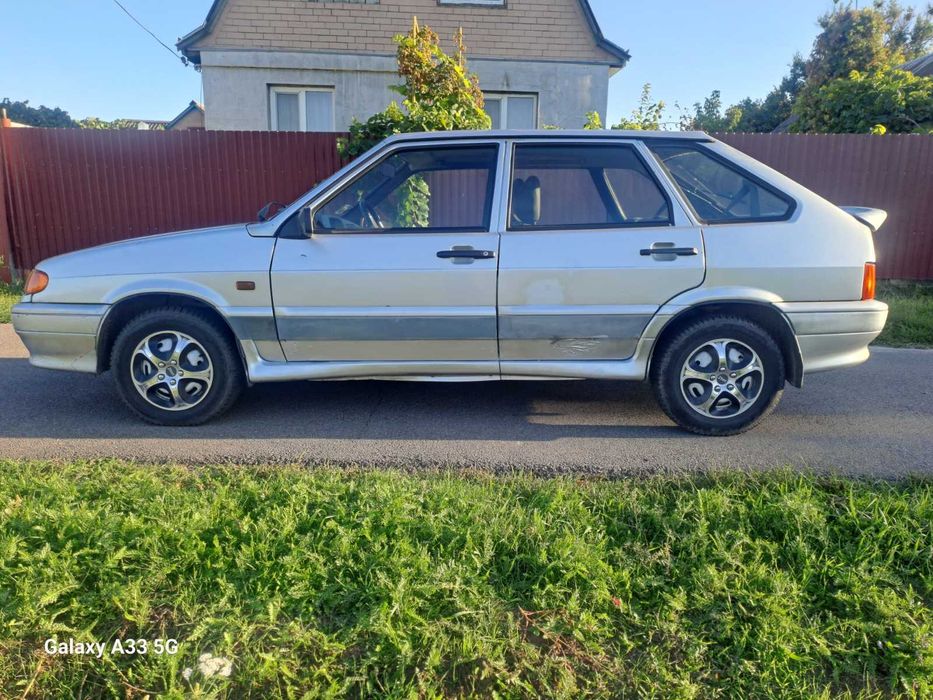 Автомобіль ВАЗ 2114