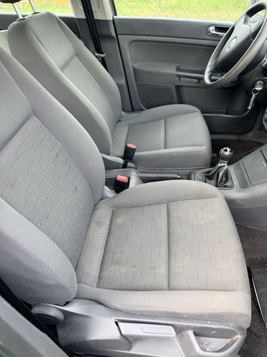 Fotele siedzenia Vw Golf plus komplet