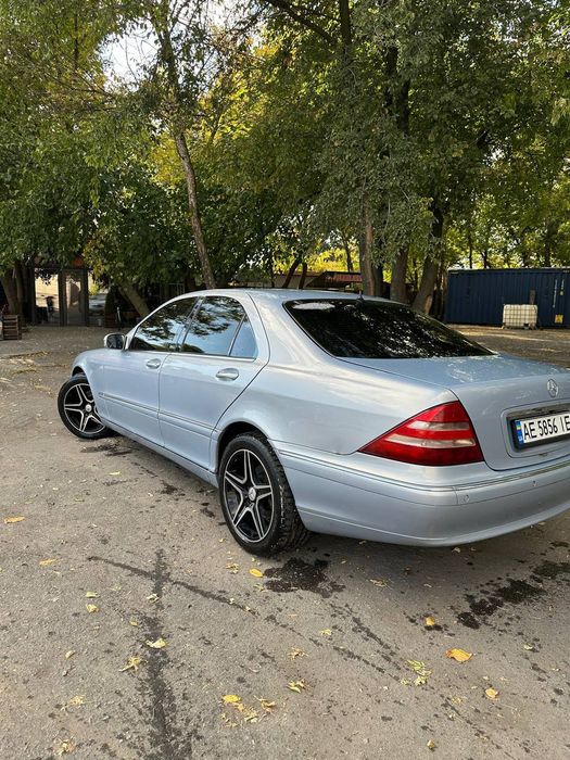 Продам мерседес 220