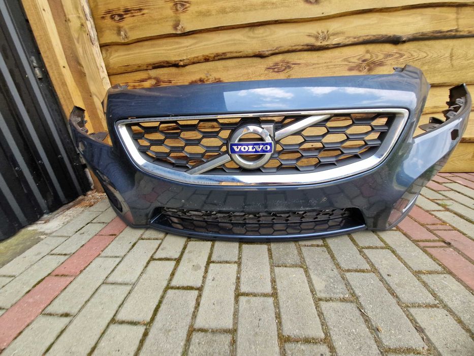 [237] Zderzak przedni Volvo C30 Lift 10-13r.