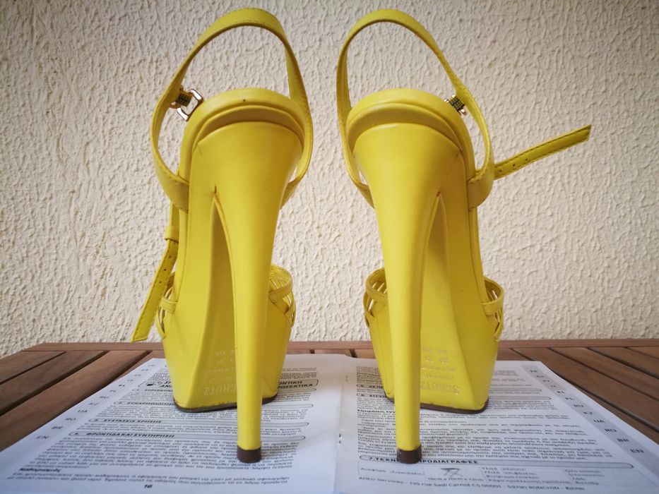 Sandálias Schutz (35)