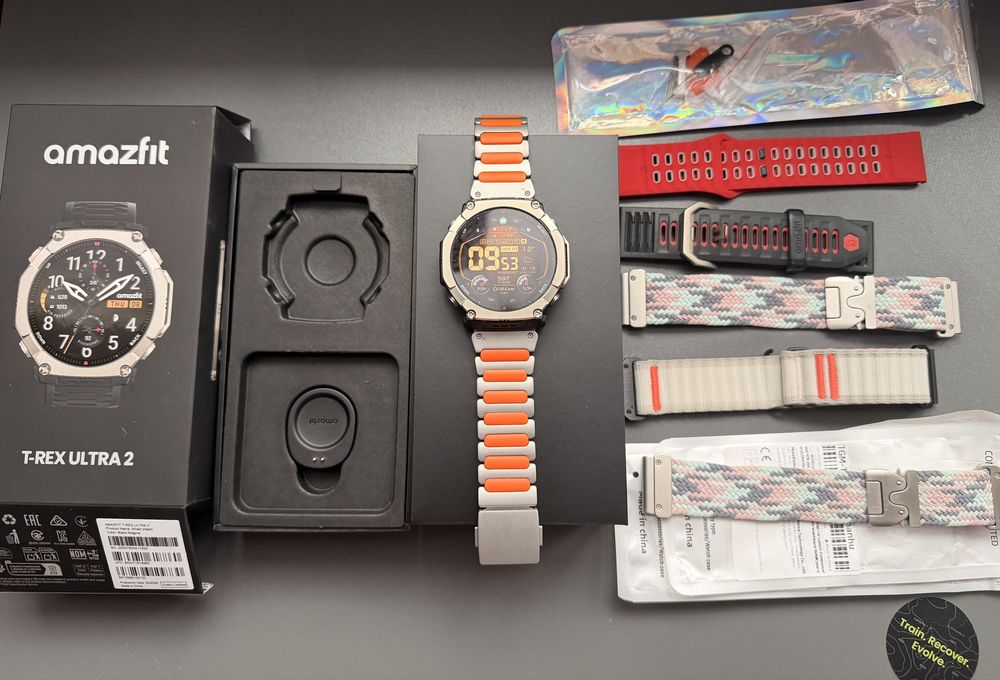 Amazfit T-rex Ultra 2 z dodatkami