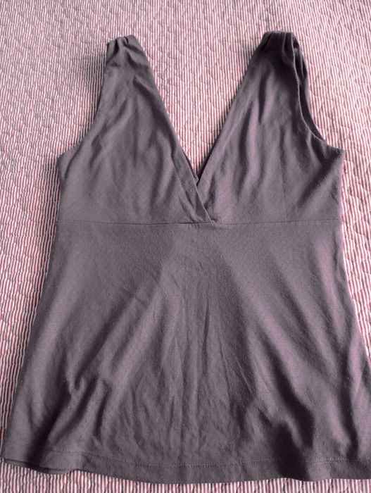 Top em tons lilás Mango