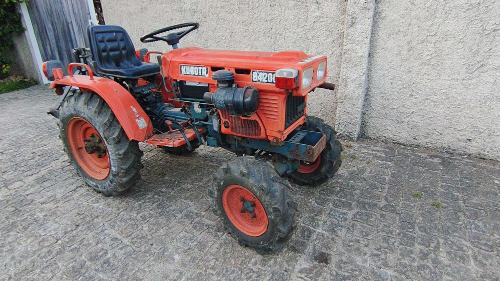 Trator kubota 4x4