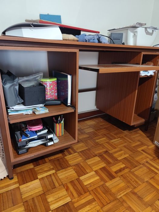 Secretaria ótimo estado