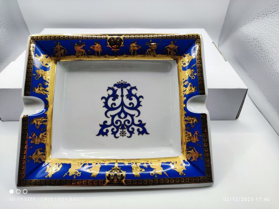 Cinzeiro de porcelana designer Romano T Limoges lindíssimo