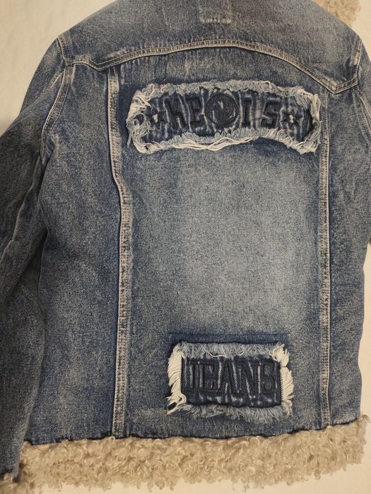 Продам бу джинсовую куртку женская