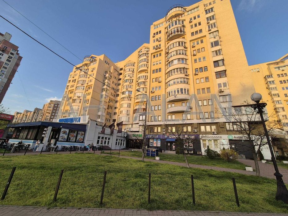 Без комісії Продаж трикімнатної квартири проспекті Івасюка 12Г Оболонь