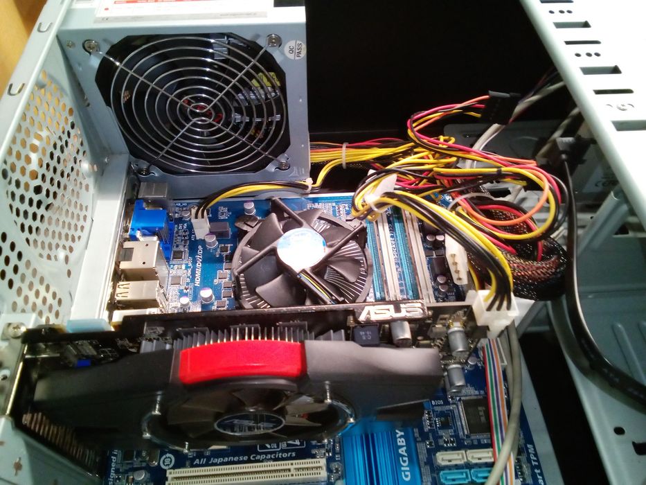 Пк системний блок Intel i5-3340 / 8 gb ddr3 / SSD 64 / HDD 500 / video 1 gb