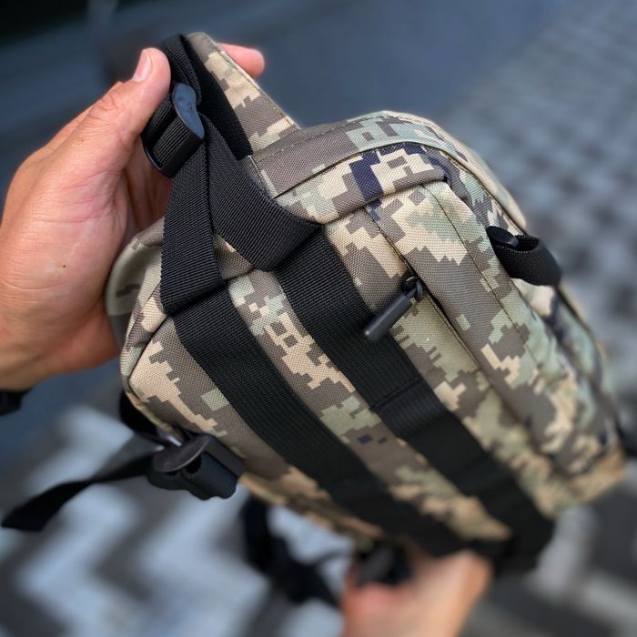 Нагрудна поясна сумка тактична піксель бананка слінг