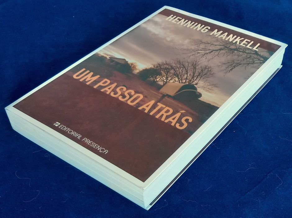 Livro Um Passo Atrás de Henning Mankell [Portes Grátis]