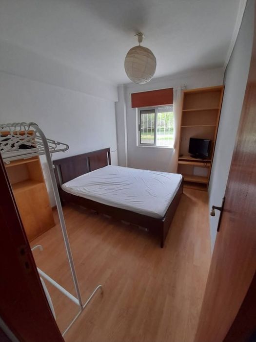 Quarto para arrendar em Vila Nova de Caparica-Almada