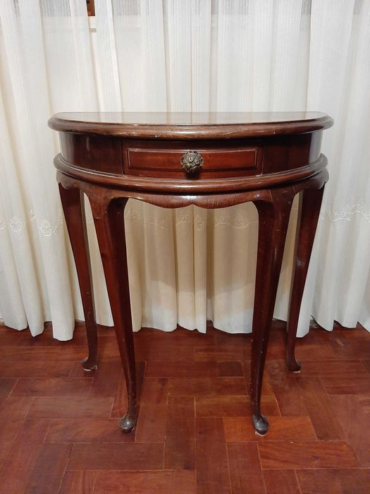 Mesas de Apoio em Boa Madeira Maciça