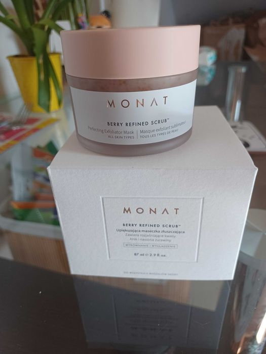 Monat Berry Refined Scrub 2 w 1, 87ml