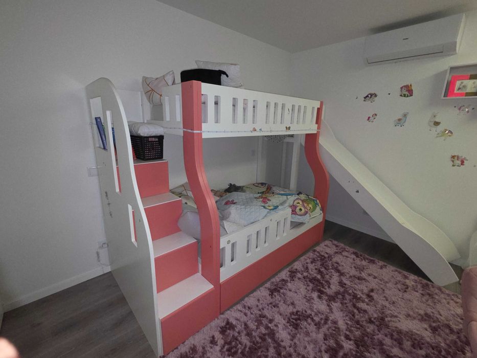 Cama beliche com escorrega