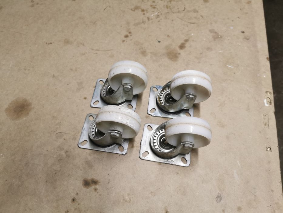 4 rodas de 11cm de altura