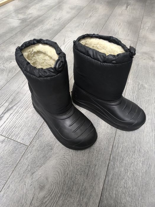 Дитячі зимові чоботи  з піни б/у