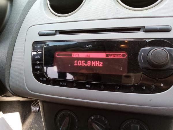 Rádio / auto-rádio SEAT Ibiza IV (6J5, 6P1)