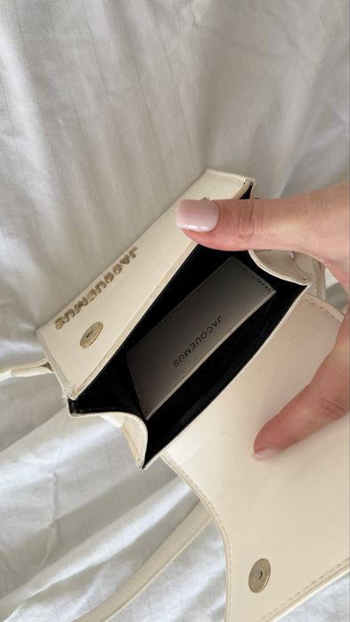 Біла сумка jacquemus