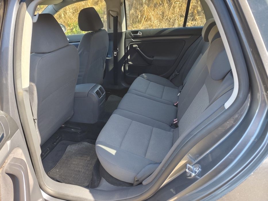 Volkswagen Golf 1.9 TDI de 2009 avariado
