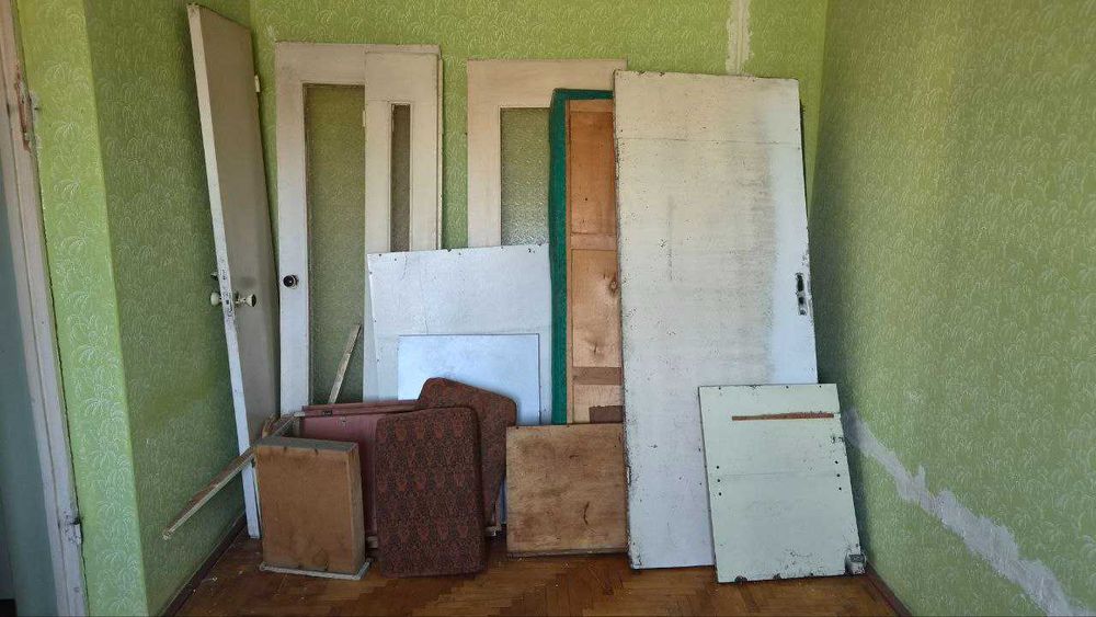 двері і все що з дерева