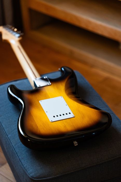 Fender Japan Traditional 50s Stratocaster Maple 2Color Sunburst (NOWY)