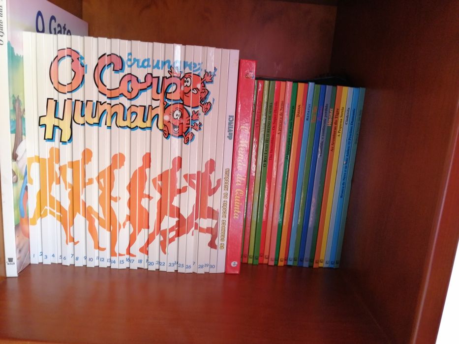 Coleção de livros e DVS Era uma vez o corpo humano