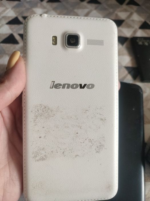 Набор мобильных телефонов