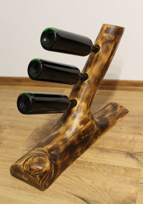 Stojak drewniany na wino