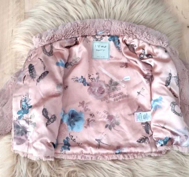 Uroczy różowy płaszczyk / futerko