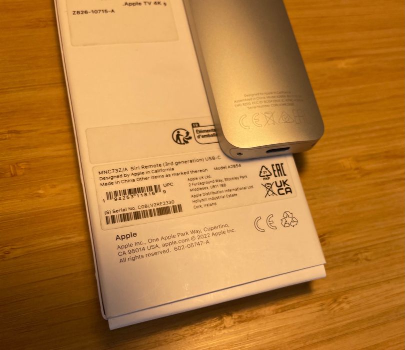 Pilot Apple Siri Remote 3. generacji USB-C (A2854) – stan idealny, komplet