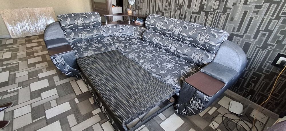 Диван у гарному стані