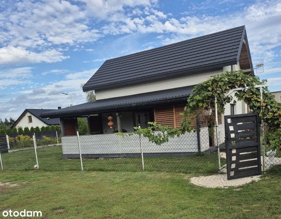 Dom wolnostojący z garażem na działce 1500m2, bezpośrednio