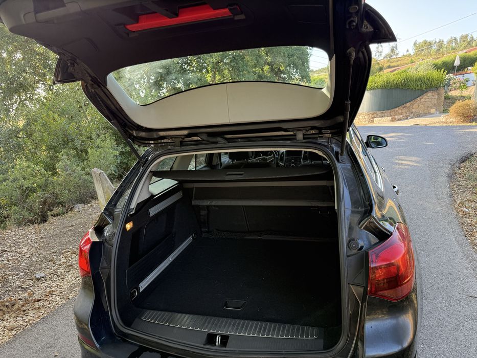 Opel Astra Sports Tourer — fotografia 12