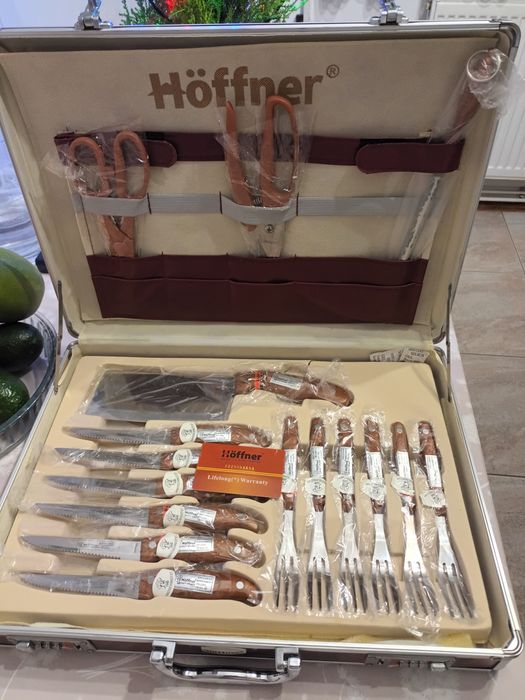 Myśliwski zestaw noży i nożyc firmy Hoffner.