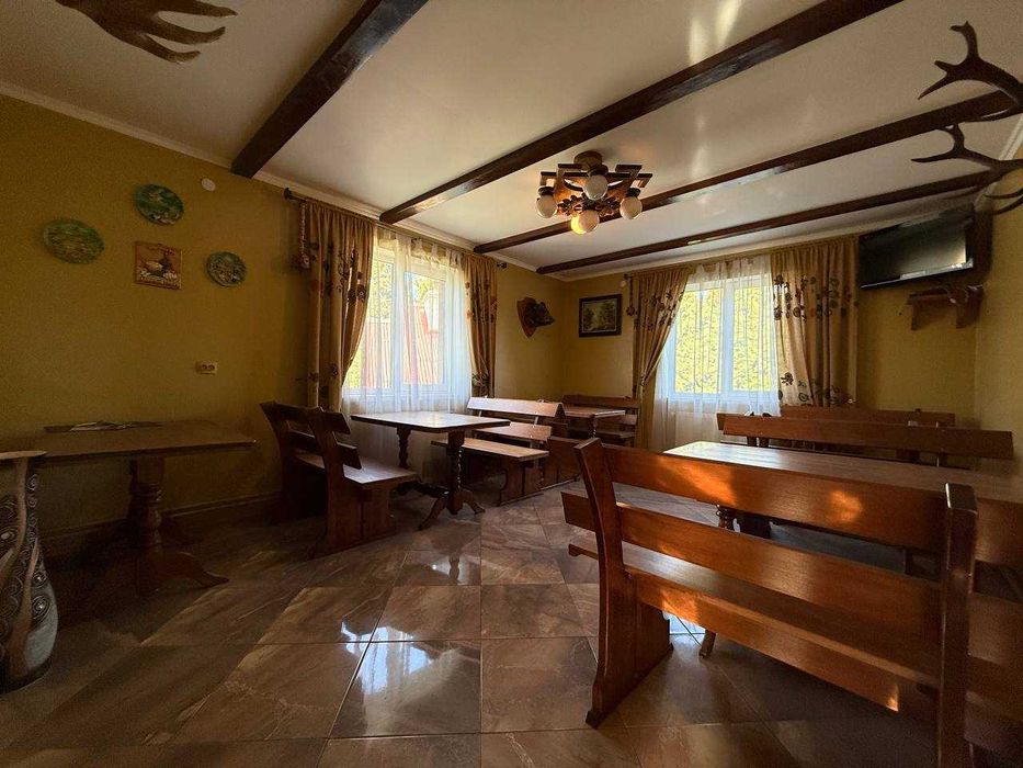 Готельний комплекс у Карпатах з господарською квартирою SB