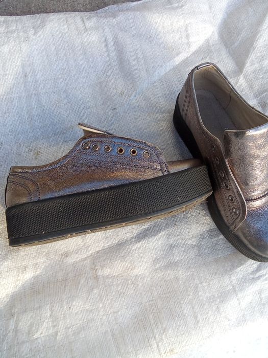 Женская обувь размер 39