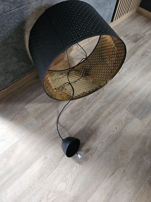 Lampa wisząca czarna ze złotym