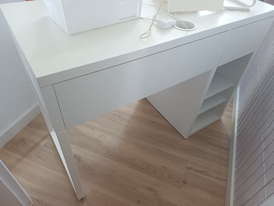 Secretária Ikea c Acessórios Escritório