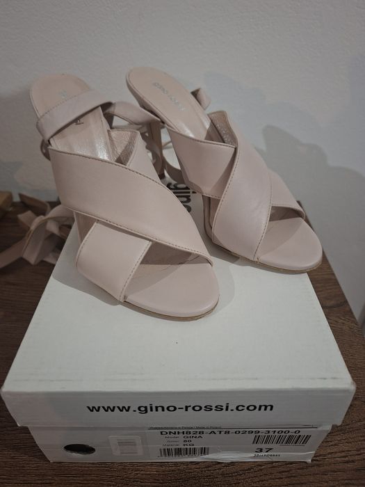 Sandałki na wysokim obcasie Gino Rosi